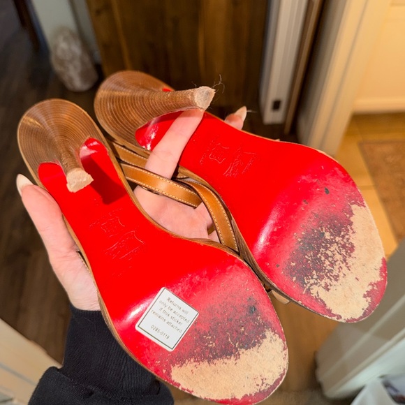 Christian Louboutin Tan Strappy Heels with Red Soles Size 39 - Picture 8 of 10